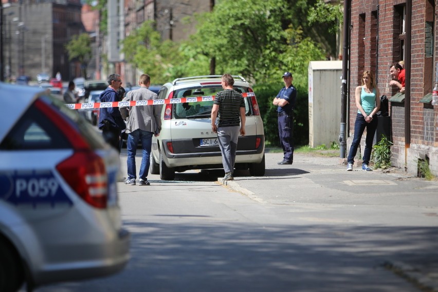 Strzelanina w Bytomiu [ZDJĘCIA]. Pościg za kierowcą, który nie zatrzymał się do kontroli, padły strzały. [AKTUALIZACJA]