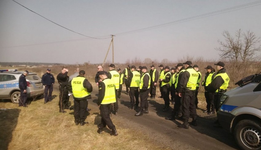 Uciekli z więzienia pod Warszawą. Dopadła ich grupa...