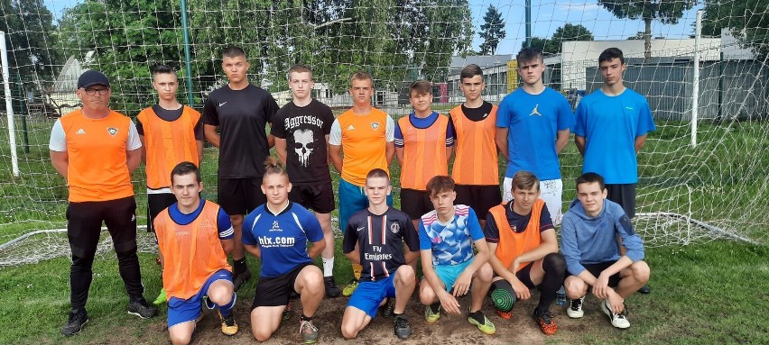 Piłkarskie drużyny młodzieżowe z powiatu chodzieskiego