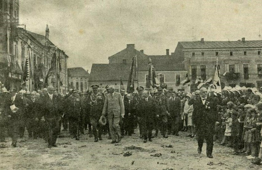 Oświęcim, rok 1929. Burmistrz Roman Mayzel (z prawej)...