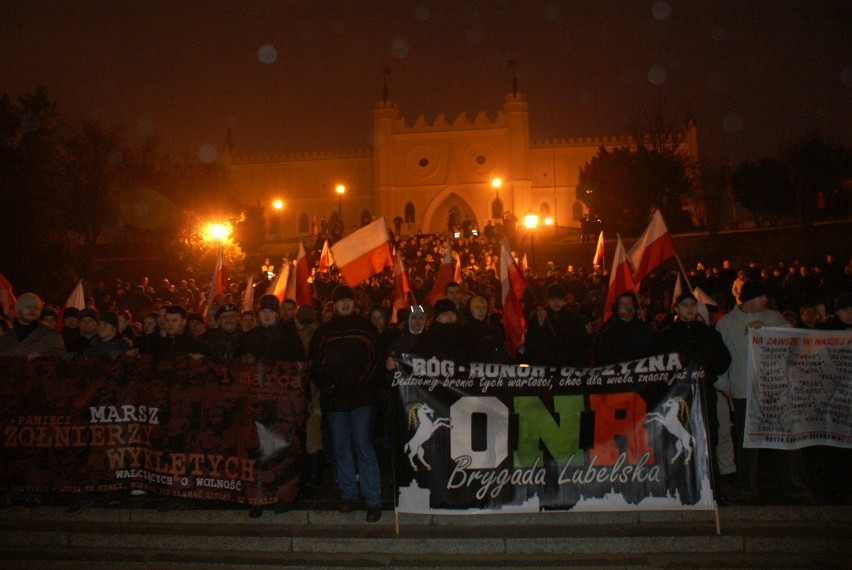 Marsz ONR w Lublinie (zobacz WIDEO, ZDJĘCIA)