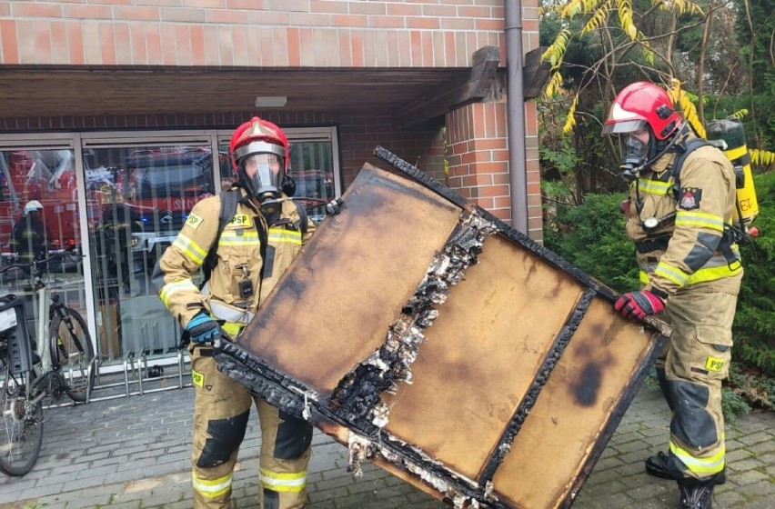 Pożar w hotelu "Kozi Gród" w Pomlewie. Paliła się sauna. Ewakuowano gości i pracowników |ZDJĘCIA