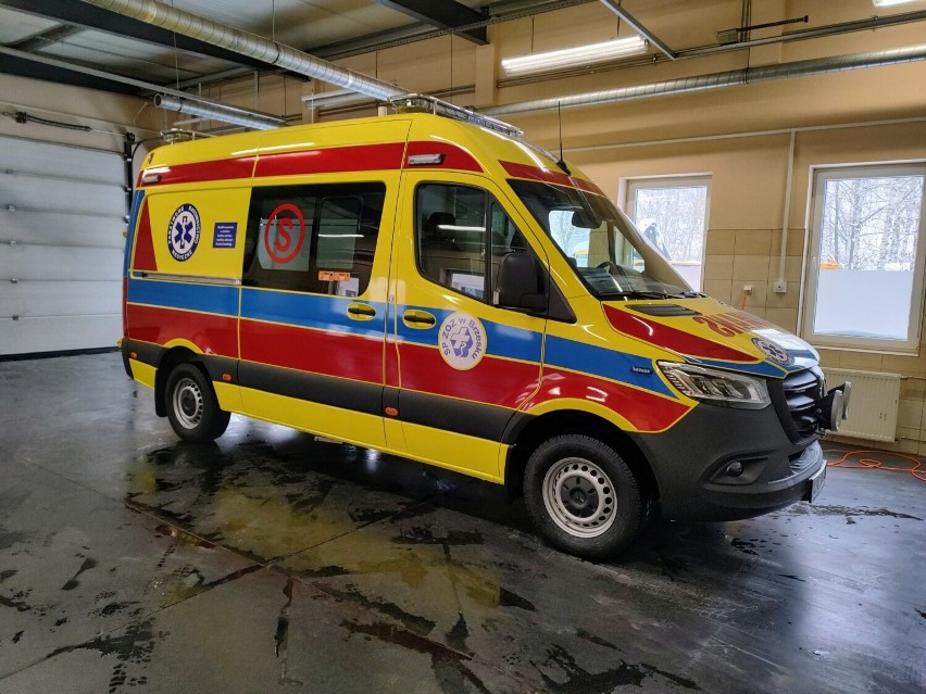 Nowy ambulans szpitala w Brzesku to mercedes, który...