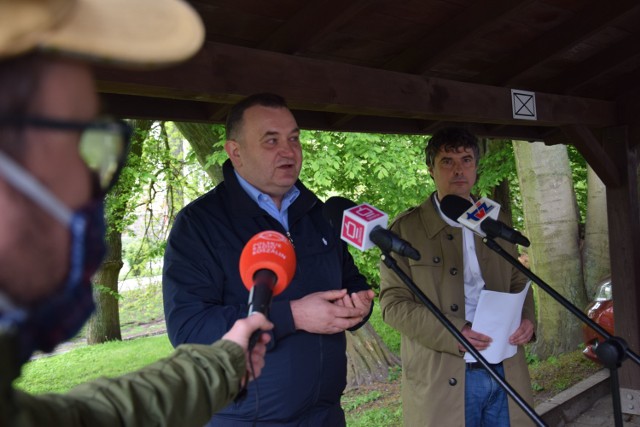 Senator Stanisław Gawłowski (z lewej) i poseł Radosław Lubczyk