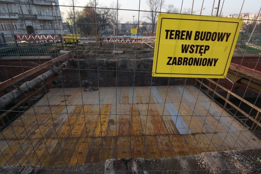 Wrocław: Zniknął most Słodowy. Będzie nowy (ZDJĘCIA)