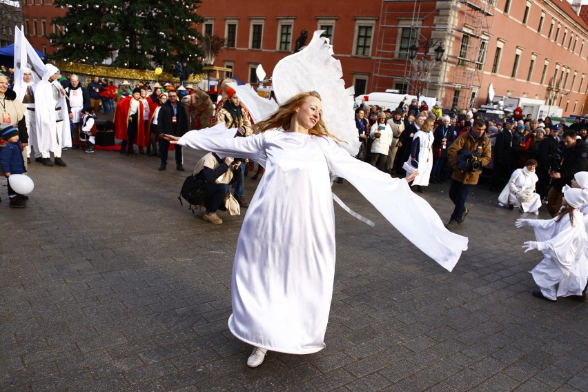 Orszak Trzech Króli 2018. Kolorowy tłum przeszedł przez...