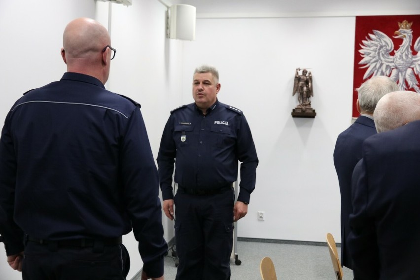 Odprawa w Komendzie Powiatowej Policji w Kolnie. W minionym roku mundurowi mieli ponad 2 tysiące interwencji