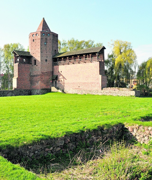 Wieża warowna wybudowana w XIV wieku