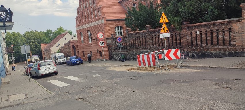 Rozpoczął się remont odcinka sieci wodociągowej w Chełmnie