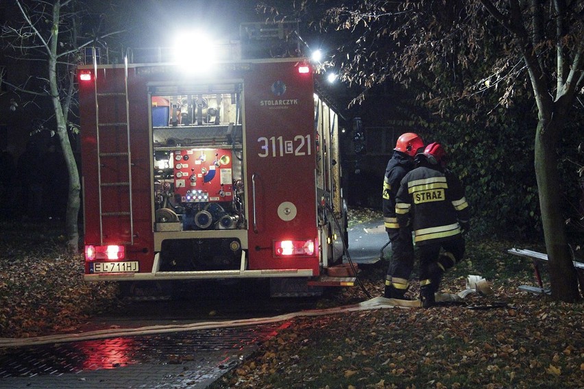 Z pożarem na Wyszyńskiego walczyło 9 zastępów strażackich