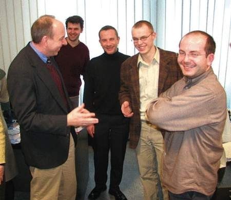 John Matel (pierwszy z lewej) gościł wczoraj w naszej redakcji.