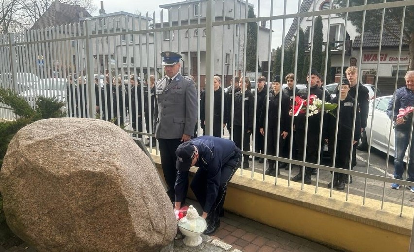 W Chojnicach uczcili pamięć zamordowanych w Ostaszkowie policjantów