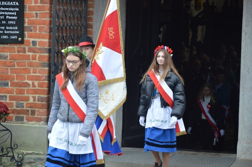 Biało-czerwone Kartuzy. Święto niepodległości na Kaszubach ZDJĘCIA