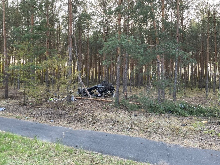 Wypadek w okolicach Gubina. Auto dachowało w pobliżu...