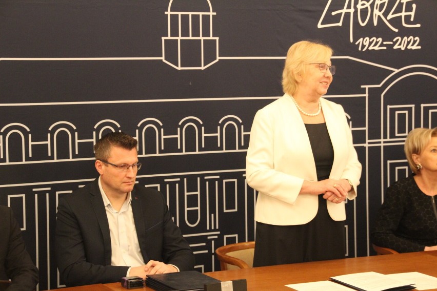 Nowe drogi w Zabrzu - podpisano umowy na trzy inwestycje....