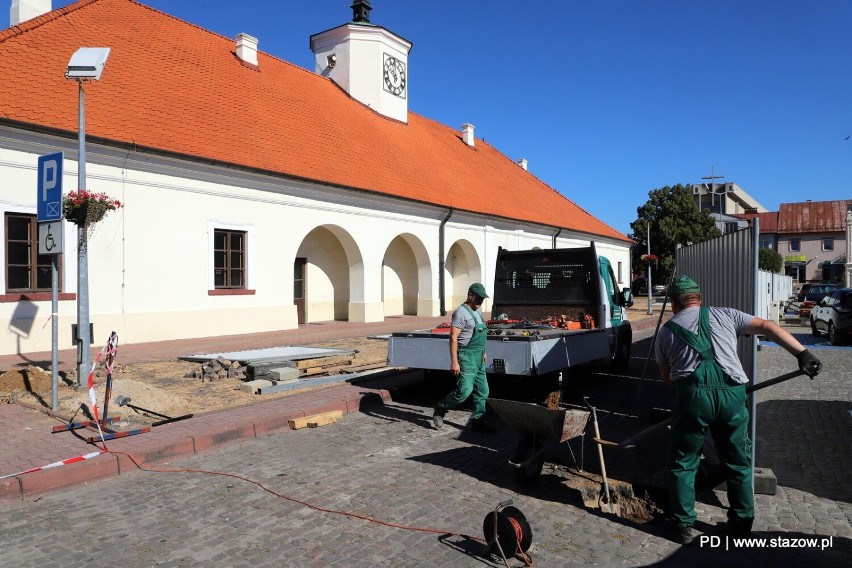 Ruszył remont zabytkowego ratusza w Staszowie. Co zostanie zrobione?