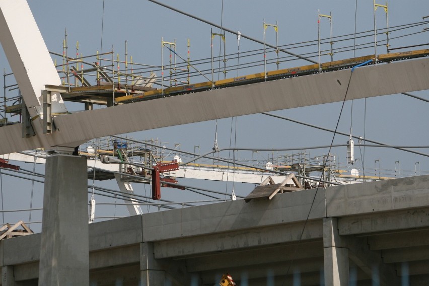 Na Stadionie Śląskim konstruktorzy popuszczają [ZDJĘCIA]