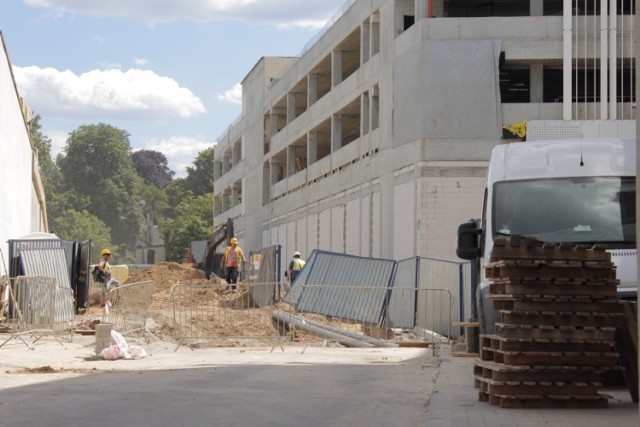 Galeria Focus Mall zmienia swoje oblicze. Będzie większa, bardziej nowoczesna, z większą liczbą sklepów, restauracji i miejsc parkingowych