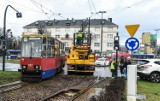 Wypadek na rondzie Jagiellonów w Bydgoszczy. Spore opóźnienia w kursowaniu tramwajów! 