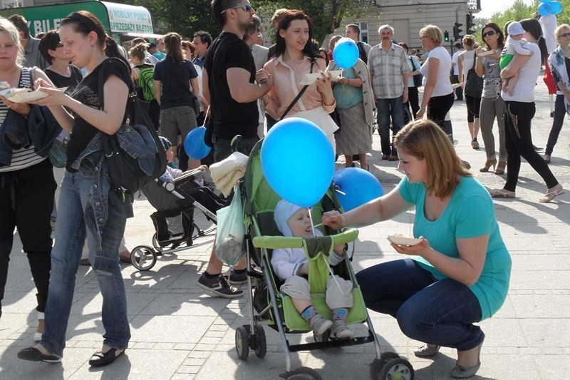 Dziś urodziny Unii Europejskiej. Świętowano je na Placu Biegańskiego w Częstochowie [FOTO]