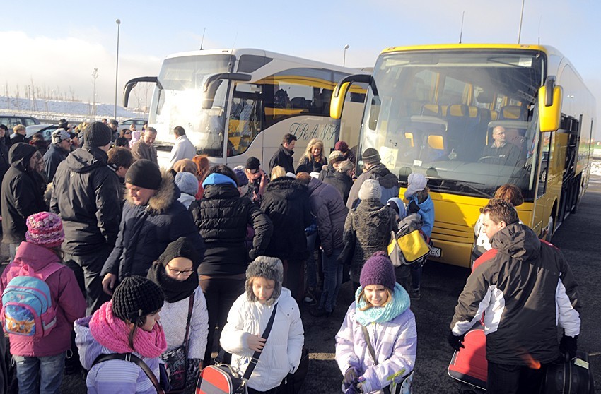 Pomorze. Policja sprawdza autokary wiozące dzieci na ferie zimowe FOTO