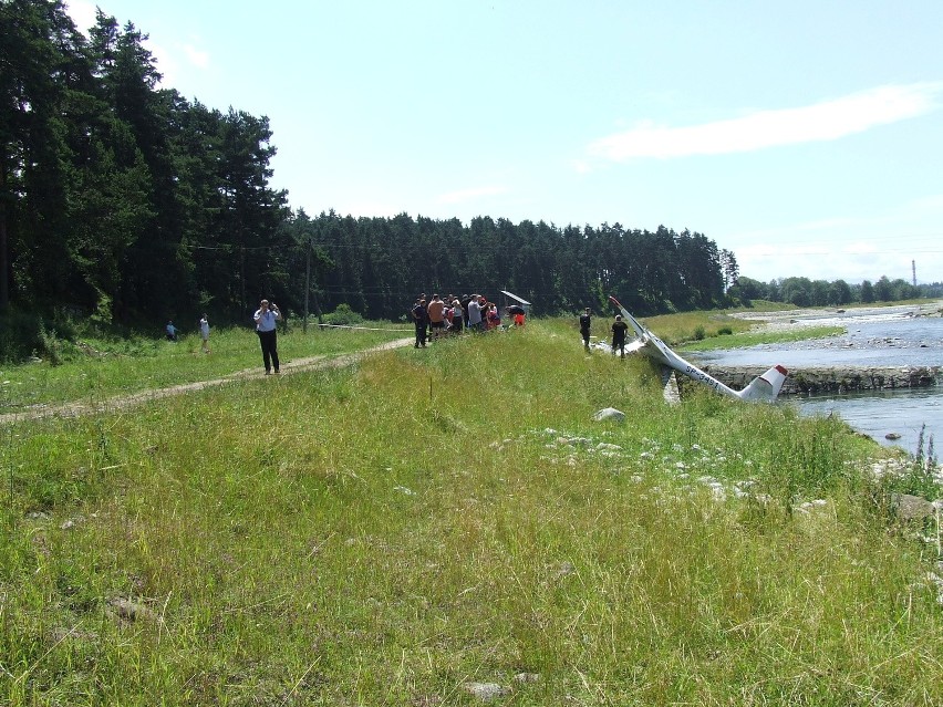 Wypadek szybowca Nowy Targ: dwie osoby nie żyją [ZDJĘCIA]