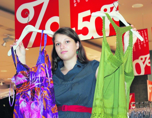 Na letnich wyprzedażach zakupy robi 85 procent Polaków