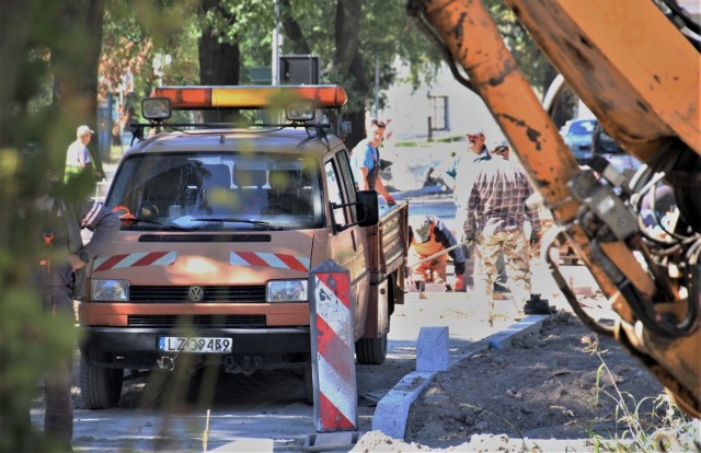 Prace remontowe trwają na wielu traktach Zamościa. Teraz także na ul. Krasnobrodzkiej