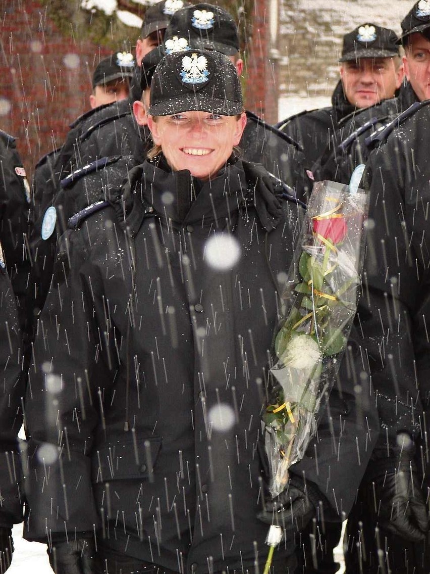 W tej zmianie jest też policjantka, podkom. Marzena...