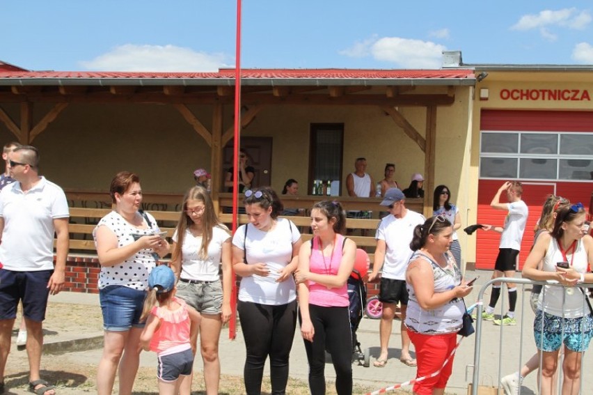 W Chobienicach odbył się Bieg Charytatywny z cyklu "Pomoc ma Moc"