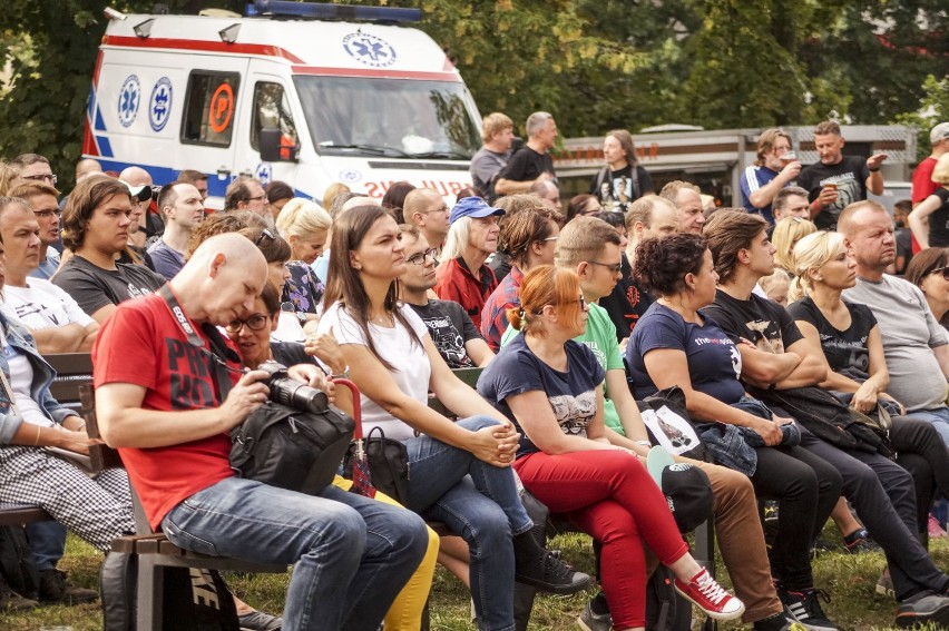 FLESZ: Autostrady, bramki, systemy płatności - jak ominąć...