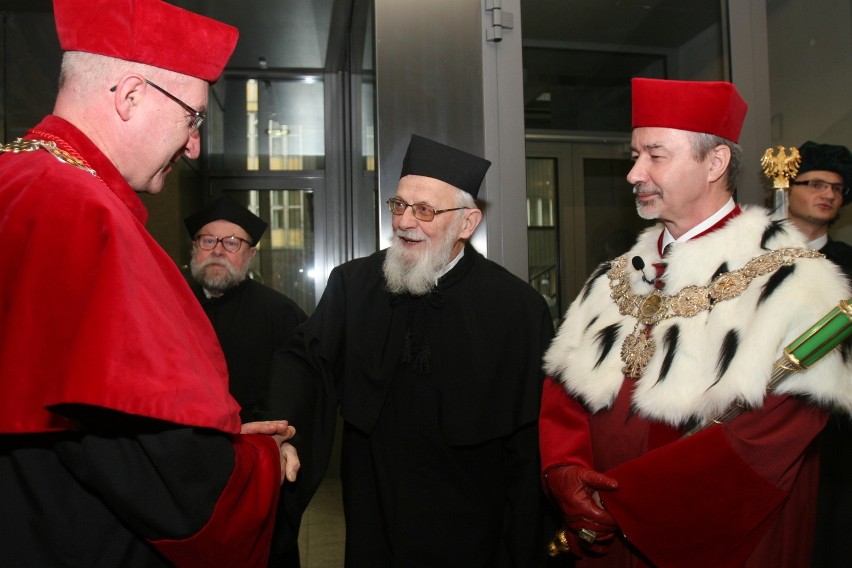 Prof. Walery Pisarek doktorem honoris causa Uniwersytetu Śląskiego