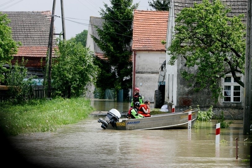 Ewakuacja Starego Otoku i fala kulminacyjna w Oławie (ZDJĘCIA)