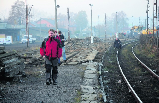 Podróżni w takich warunkach szli wczoraj ze stacji Wieliczka do centrum miasta