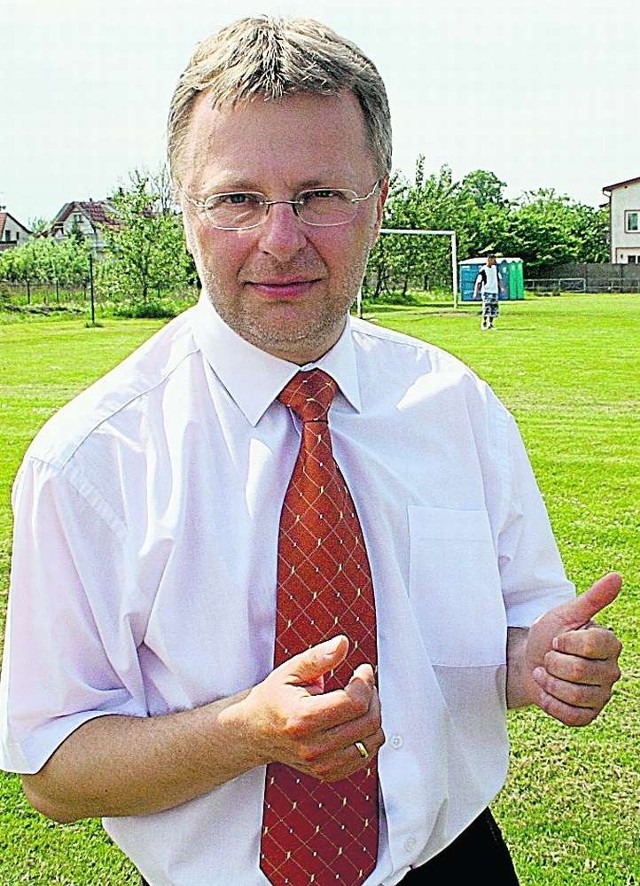 Arkadiusz Klimowicz szuka w Darłowie oszczędności