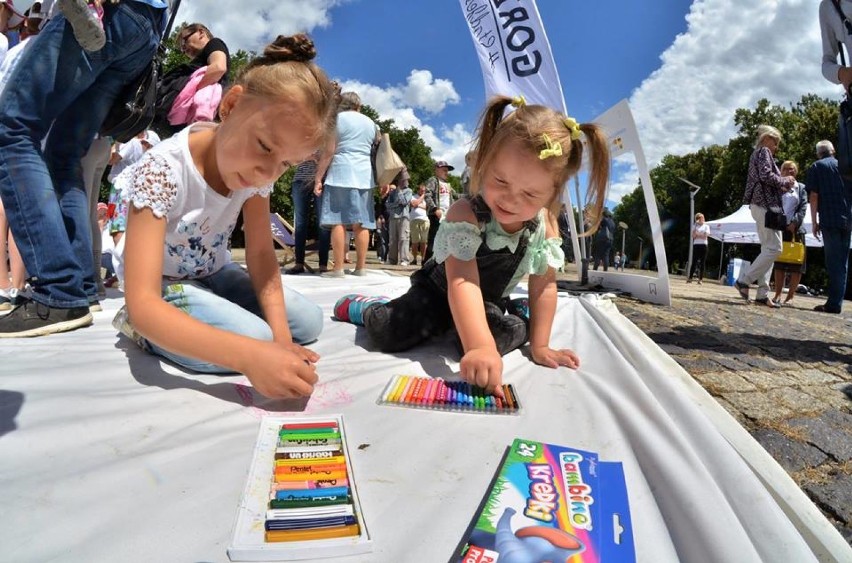 Kartka z życzeniami dla miasta. Miasto zorganizowało urodzinową, superakcję! [GALERIA]