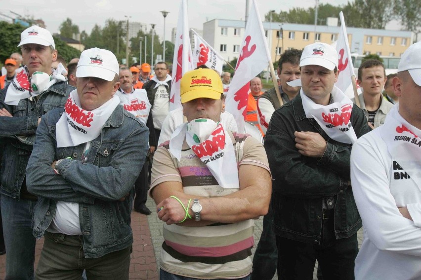 Salowe z Dąbrowy Górniczej zaostrzą protest [ZDJĘCIA i FILM]