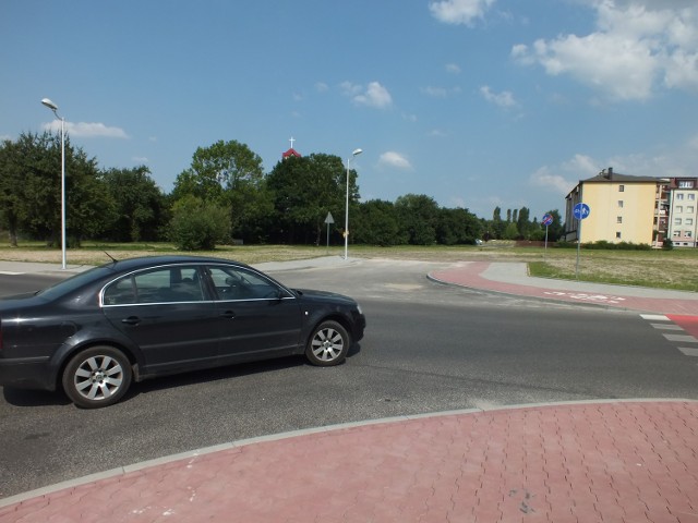 Ulica Węglowa w Bełchatowie na razie kończy się na skrzyżowaniu z ul. Św. Barbary
