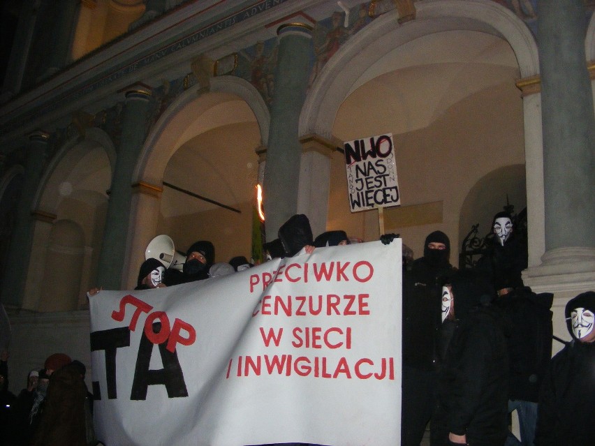 Poznań: Protest przeciwko ACTA [ZDJĘCIA, FILM]