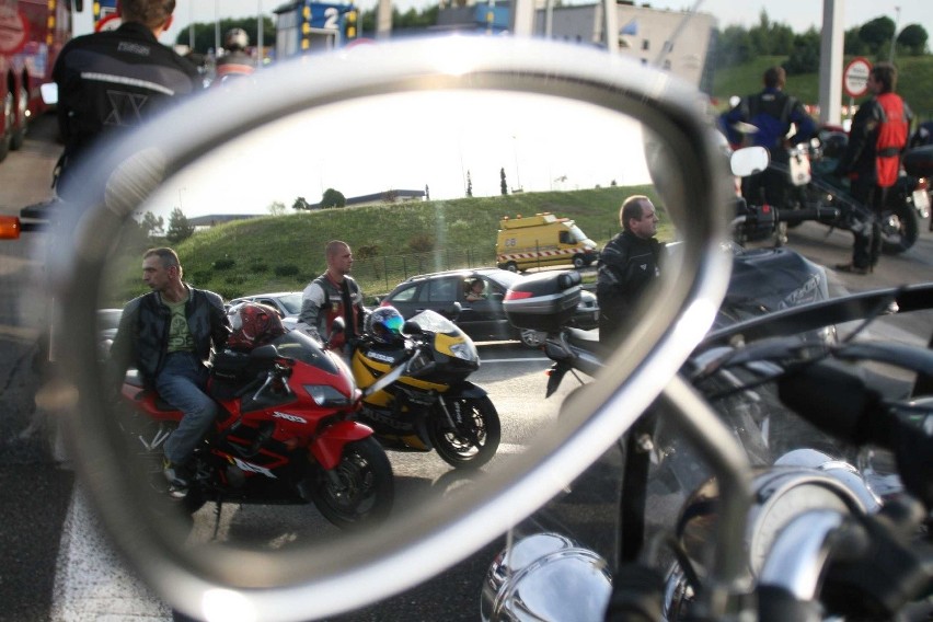 Protest motocyklistów na autostradzie A-4 - ZDJĘCIA
