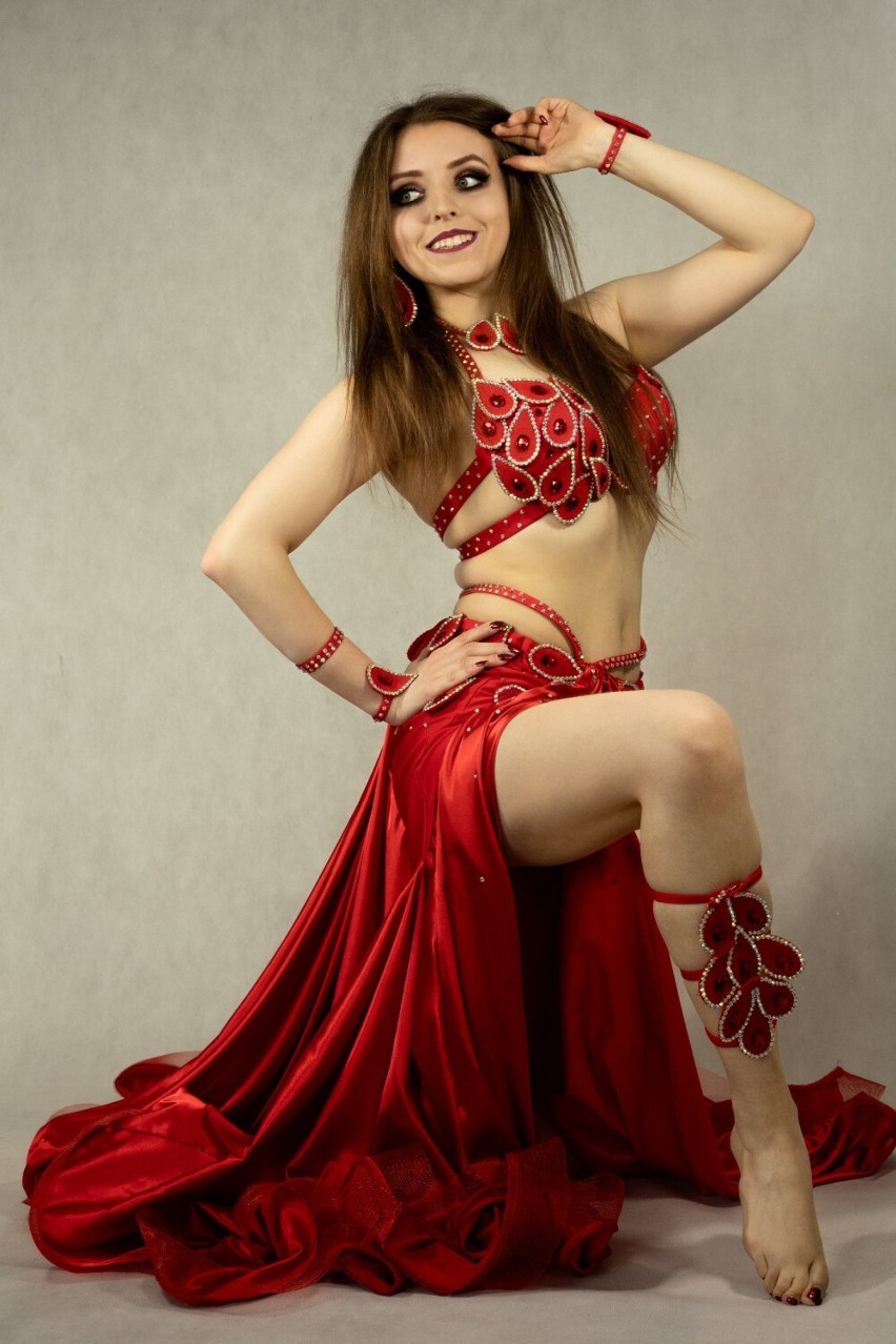 Nina YAMINAH Batusiewicz (Warszawa) to tancerka orientalna i...