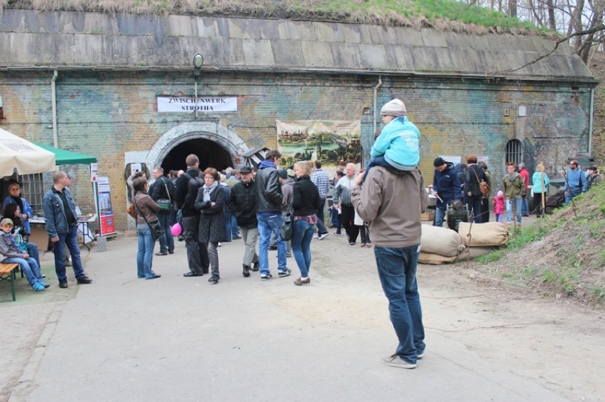 Poznań za pół ceny 2013: Tłumy zwiedzały pruskie forty