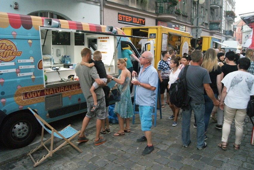 W Kaliszu trwa Food Truck Festiwal