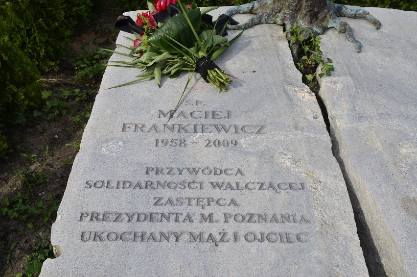 O grobie Maciej Frankiewicza pamiętają nie tylko bliscy, ale...