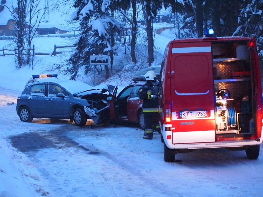 Wypadek: czołowe zderzenie w Poroninie [ZDJĘCIA]