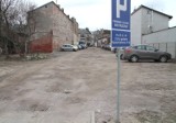 Fatalny stan parkingu w centrum Kielc