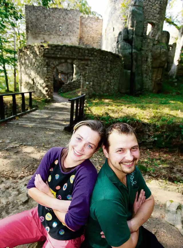 Jędrzej Poniatowski  z żoną Natalią są miłośnikami zamku