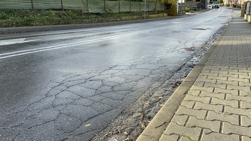 Będzie remont na ulicy Karosek w Bochni, kierowcy muszą liczyć się z utrudnieniami. Zobacz wideo