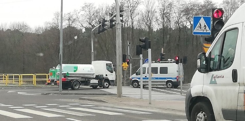 Kierowca ciężarówki jechał pod prąd we Włocławku. Wiemy co się stało [zdjęcia]