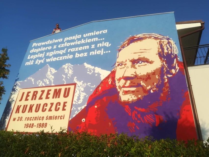 W Gorzowie powstał mural ku pamięci Jerzego Kukuczki. Na prywatne zlecenie i na prywatnym domu! Zobacz zdjęcia